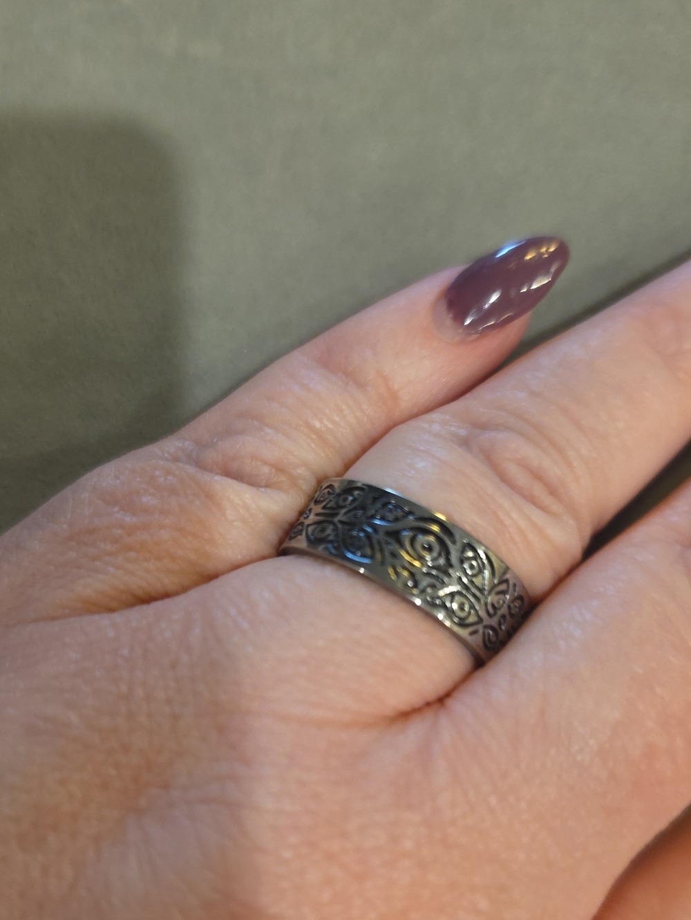 Ornate Silver-Tone Eye Band Ring - Women Jewelry